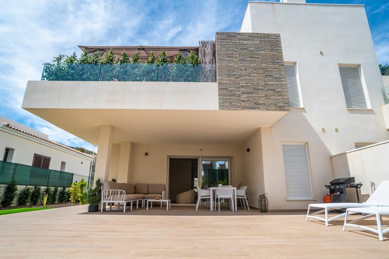3 bedroom Apartment for sale