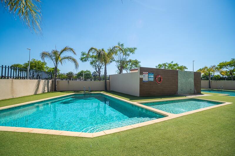 2 bedroom Apartment for sale