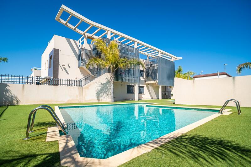 2 bedroom Apartment for sale