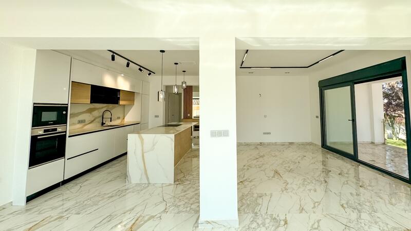 4 slaapkamer Villa Te koop