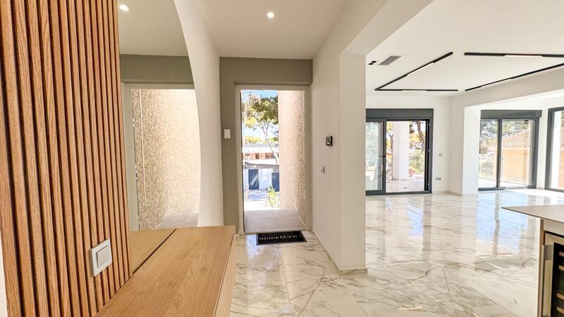4 slaapkamer Villa Te koop