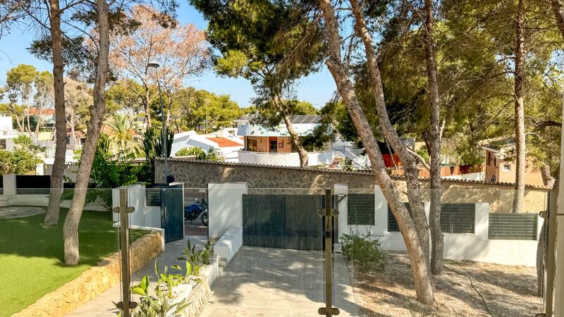 4 slaapkamer Villa Te koop