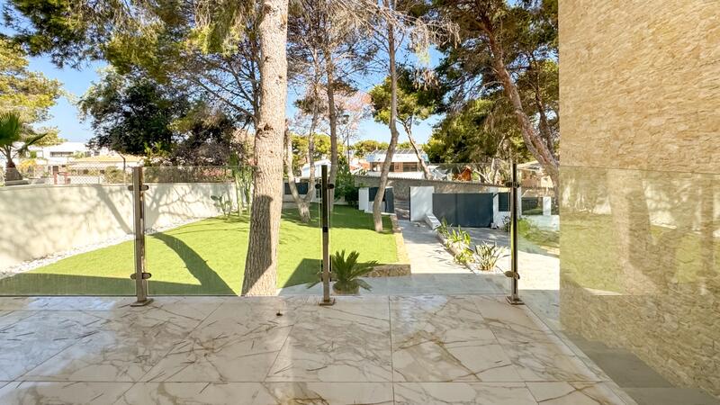 4 slaapkamer Villa Te koop