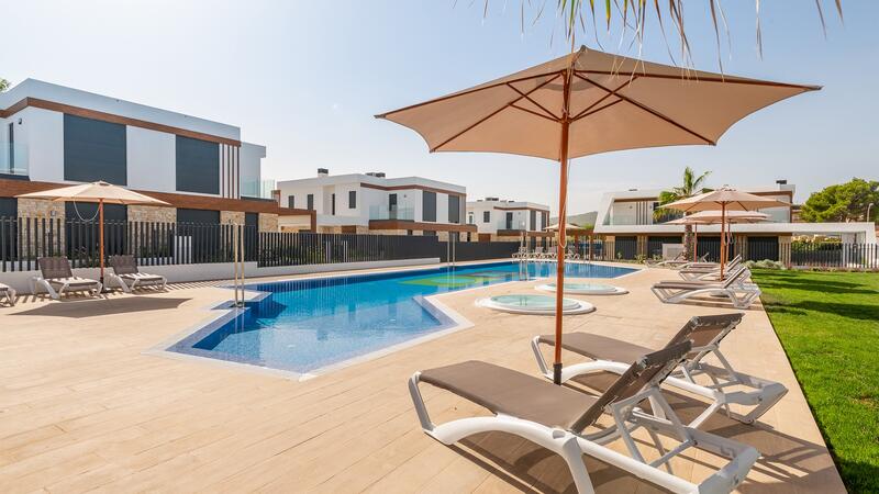 3 bedroom Country House for sale