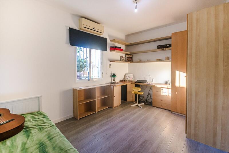 4 slaapkamer Villa Te koop 4 slaapkamer Villa Te koop