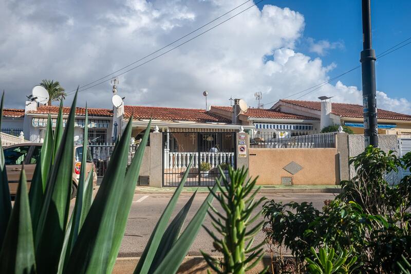 2 chambre Maison Troglodyte à vendre