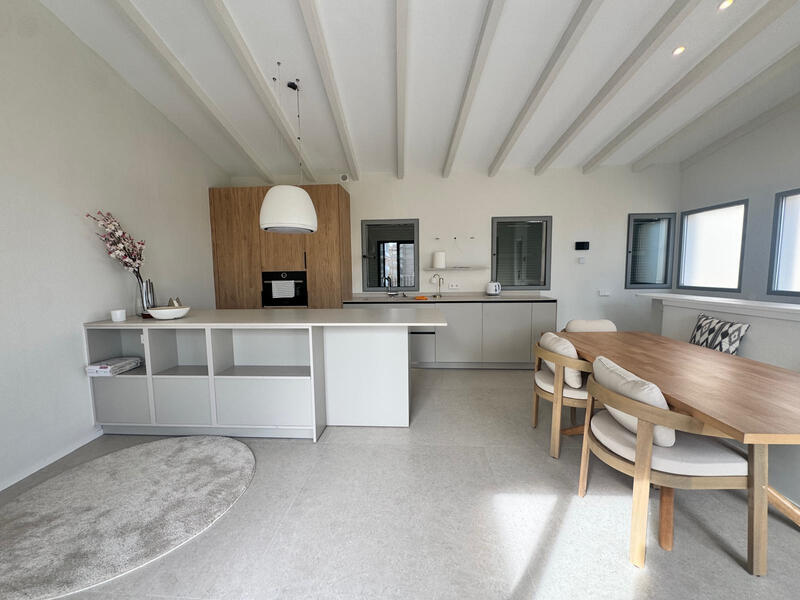 3 спальная комната квартира продается