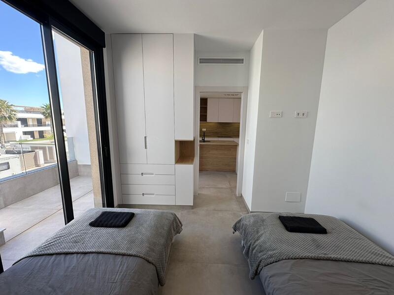 3 bedroom Apartment for sale