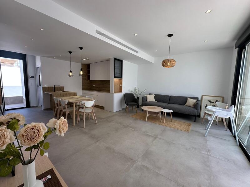 3 bedroom Apartment for sale