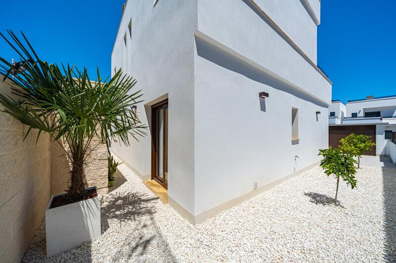 4 bedroom Villa for sale 4 bedroom Villa for sale