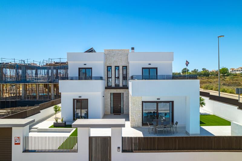 4 bedroom Villa for sale 4 bedroom Villa for sale