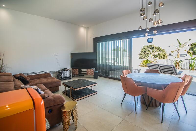 4 soverom Villa til salgs 4 soverom Villa til salgs