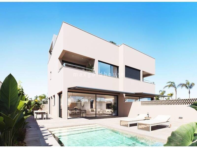 Villa en venta en Pilar de la Horadada, Alicante