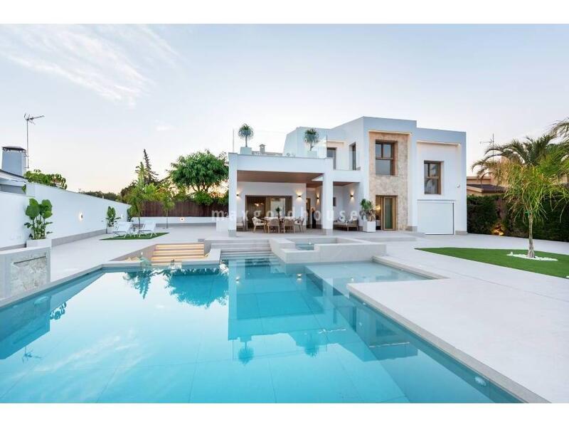 4 bedroom Villa for sale
