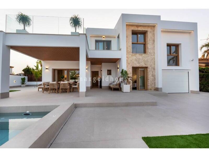 4 bedroom Villa for sale