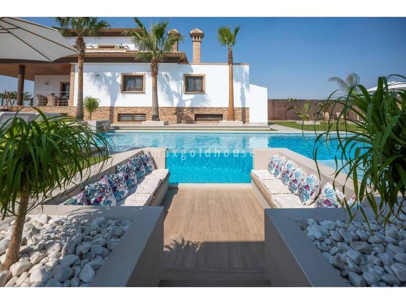4 Cuarto Villa en venta