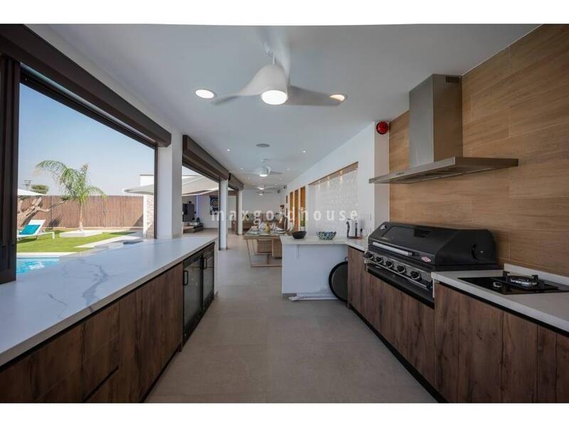 4 Cuarto Villa en venta