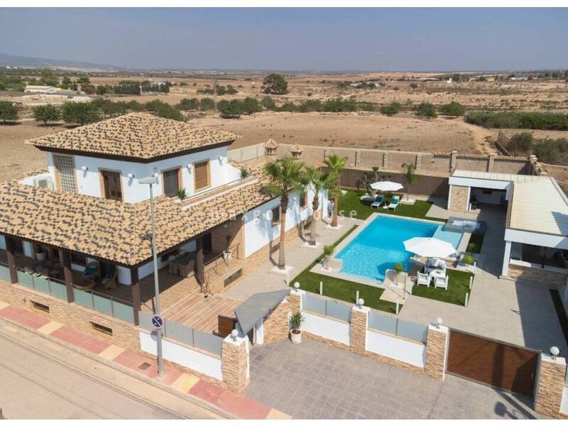 4 Cuarto Villa en venta