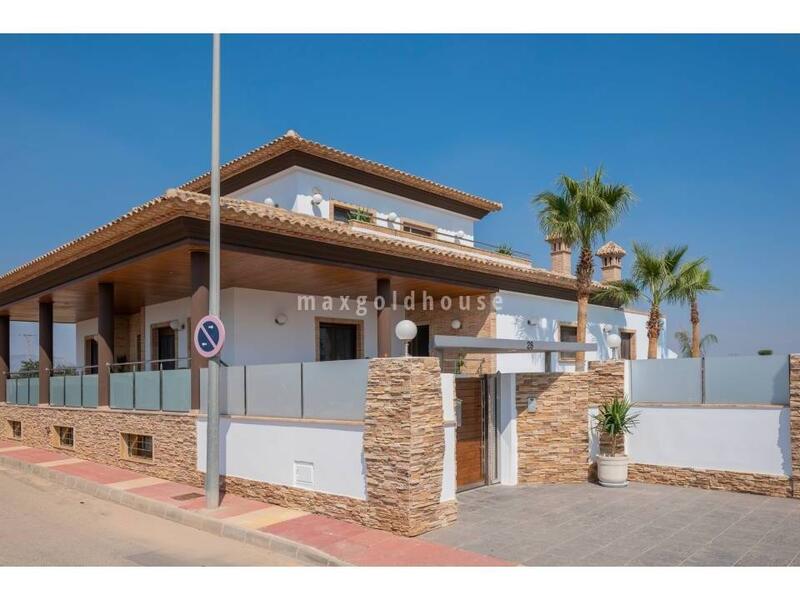 4 Cuarto Villa en venta
