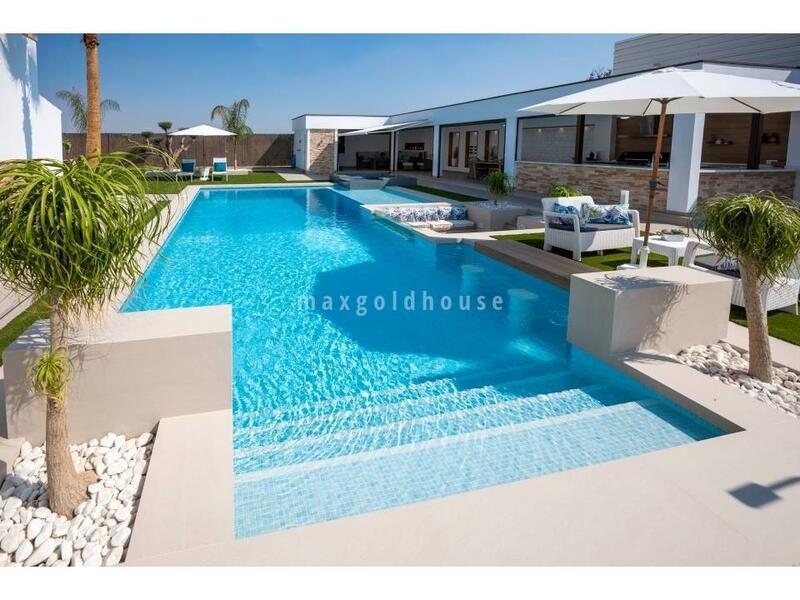 4 Cuarto Villa en venta