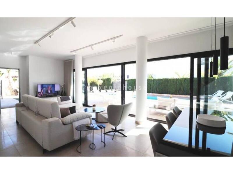 3 slaapkamer Villa Te koop