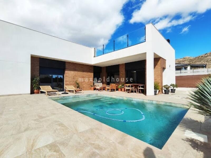 Villa for sale in Jumilla, Murcia