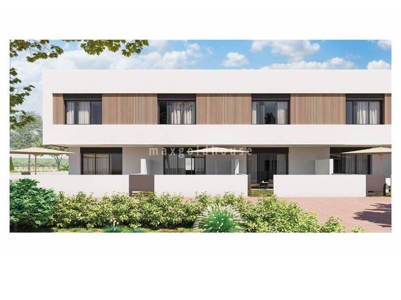 3 bedroom Townhouse for sale