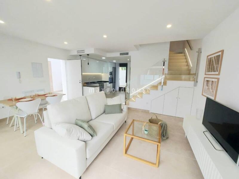 3 спальная комната вилла продается