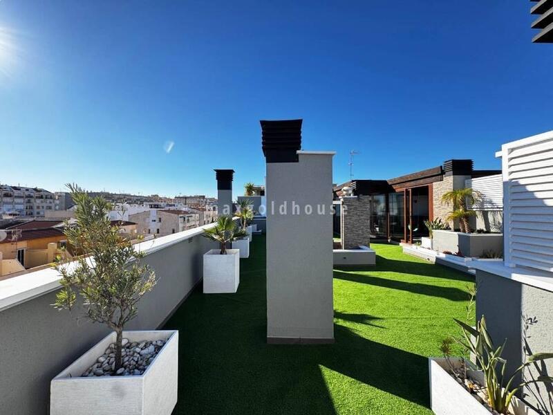 4 slaapkamer Appartement Te koop