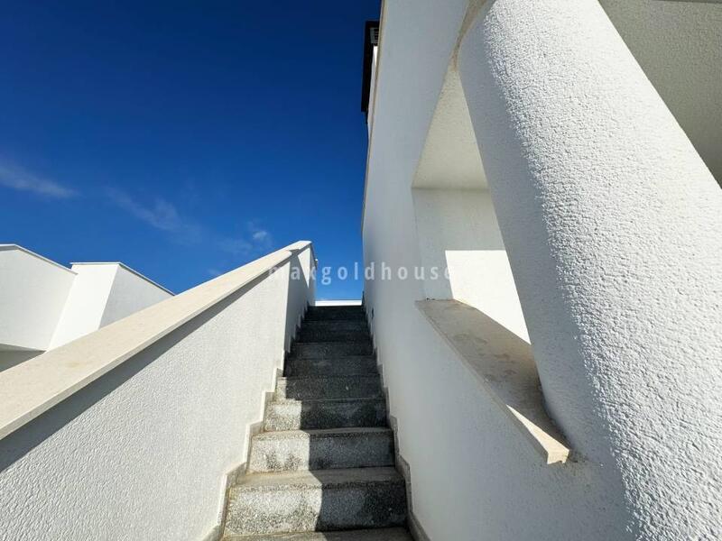 2 slaapkamer Appartement Te koop 2 slaapkamer Appartement Te koop