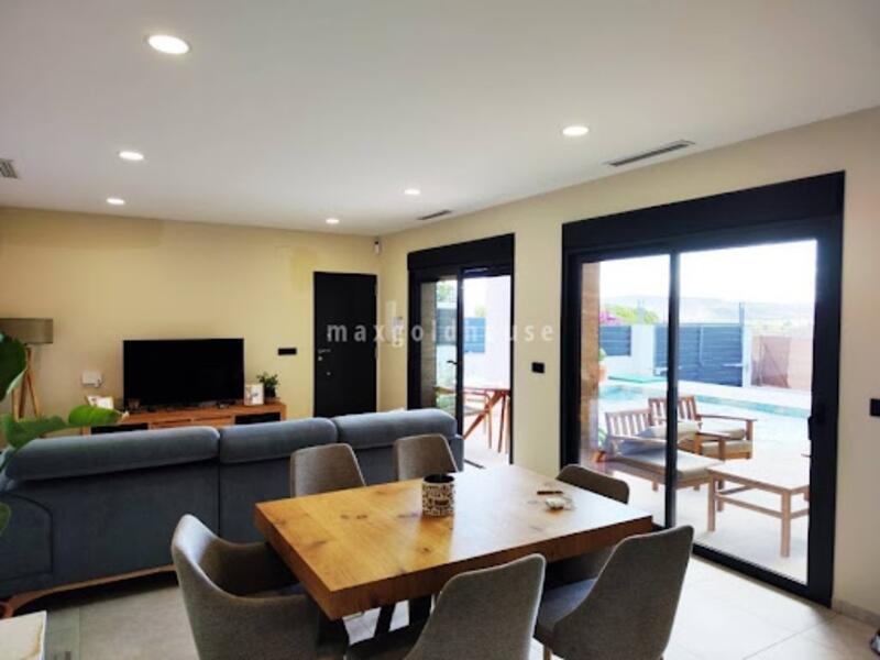 3 bedroom Villa for sale