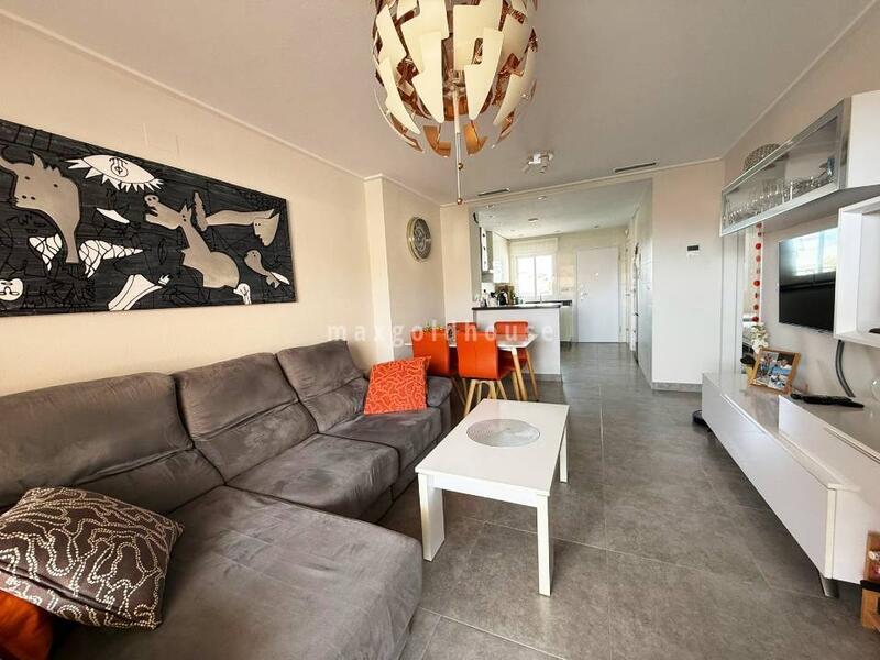 2 bedroom Apartment for sale