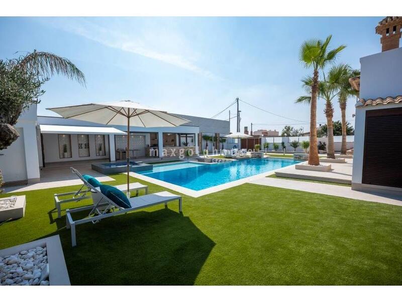 4 Cuarto Villa en venta