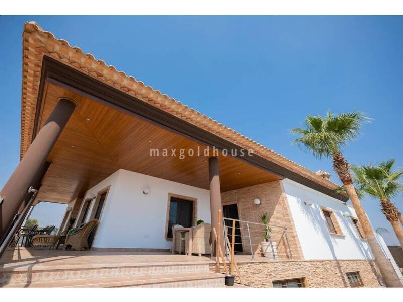 4 Cuarto Villa en venta