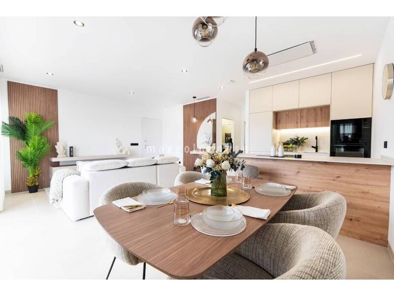 4 slaapkamer Villa Te koop 4 slaapkamer Villa Te koop