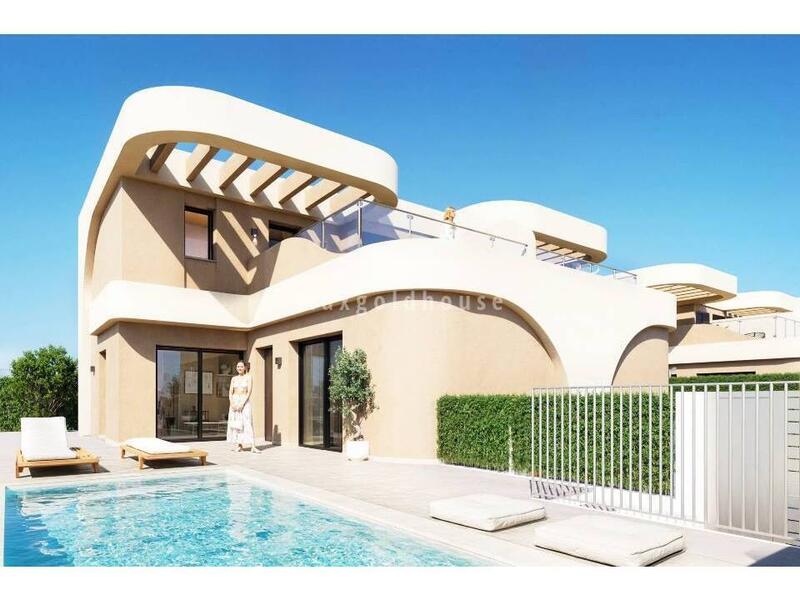 Villa til salg i Daya Nueva, Alicante