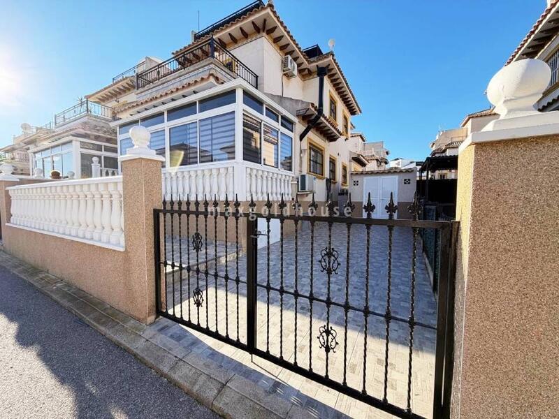 2 bedroom Duplex for sale