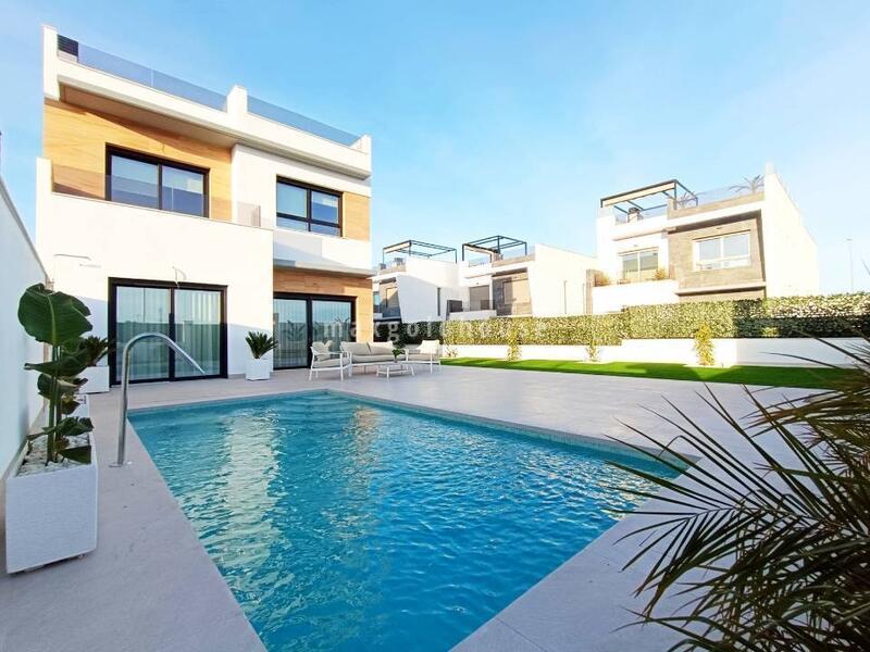 3 Cuarto Villa en venta