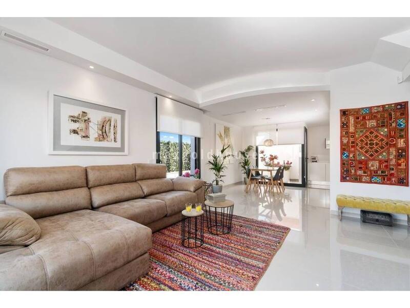 3 спальная комната вилла продается 3 спальная комната вилла продается