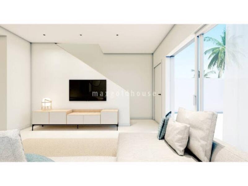 3 спальная комната городская тюрьма продается