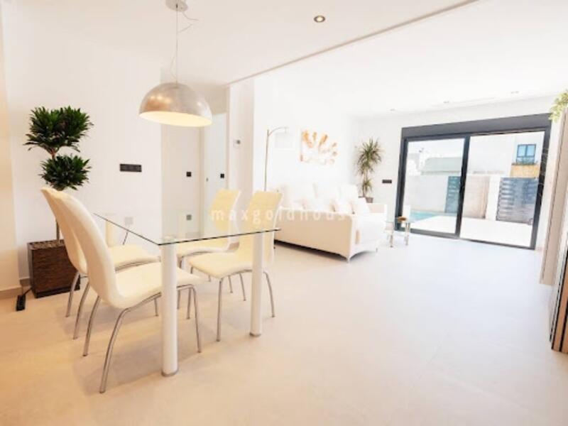 3 soverom Villa til salgs 3 soverom Villa til salgs