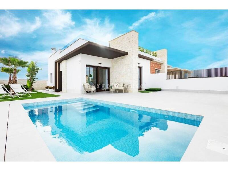 Villa till salu i Los Montesinos, Alicante