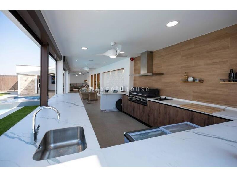 4 bedroom Villa for sale