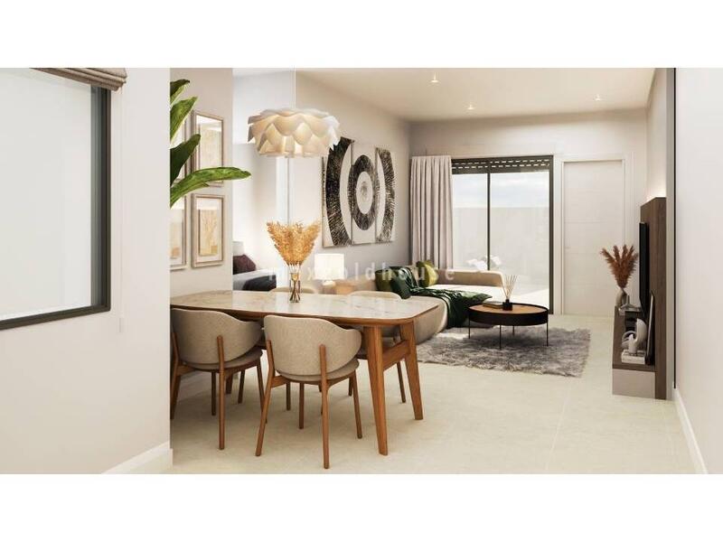 3 slaapkamer Gezinswoning Te koop