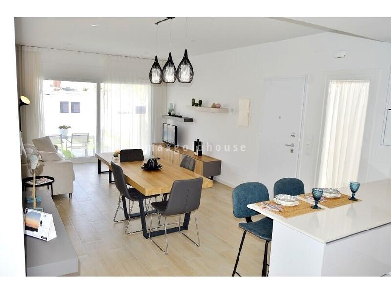 3 Schlafzimmer Stadthaus zu verkaufen