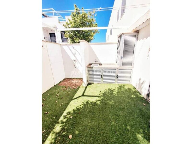 3 bedroom Townhouse for sale