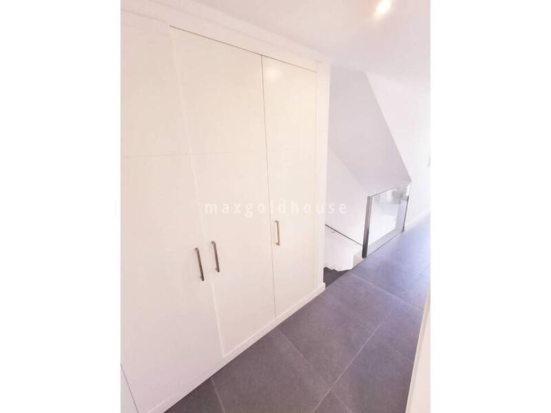 3 bedroom Townhouse for sale