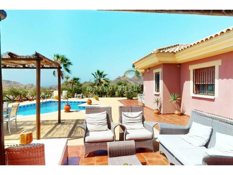 5 Cuarto Villa en venta