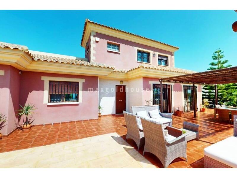 5 Cuarto Villa en venta