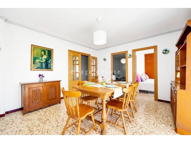3 bedroom Apartment for sale